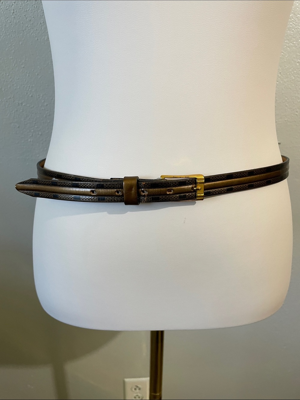 Vintage Brown Leather Skinny Belt Etched Pattern Size 34 Unisex Western Heritage